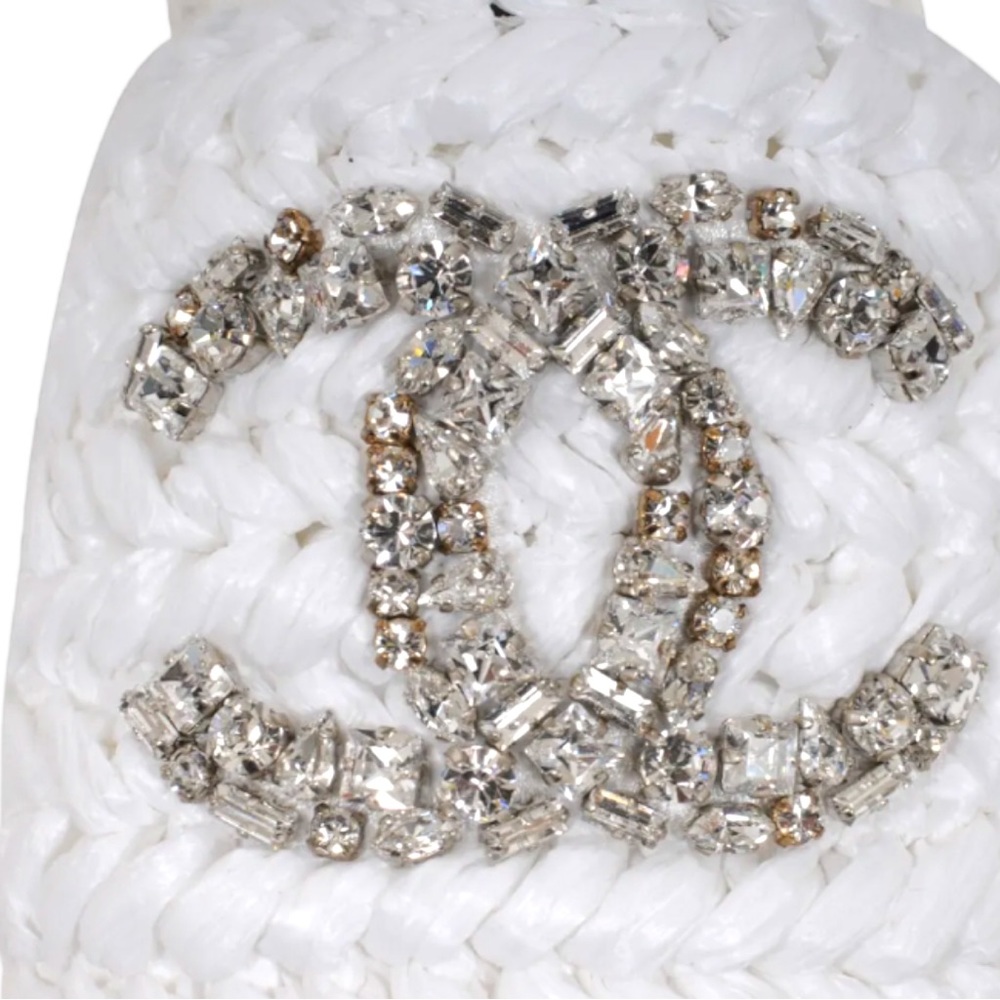 π Chanel Logo Sandals White Raffia Crystal Strass Flats Flip Flop mules - Picture 9 of 11